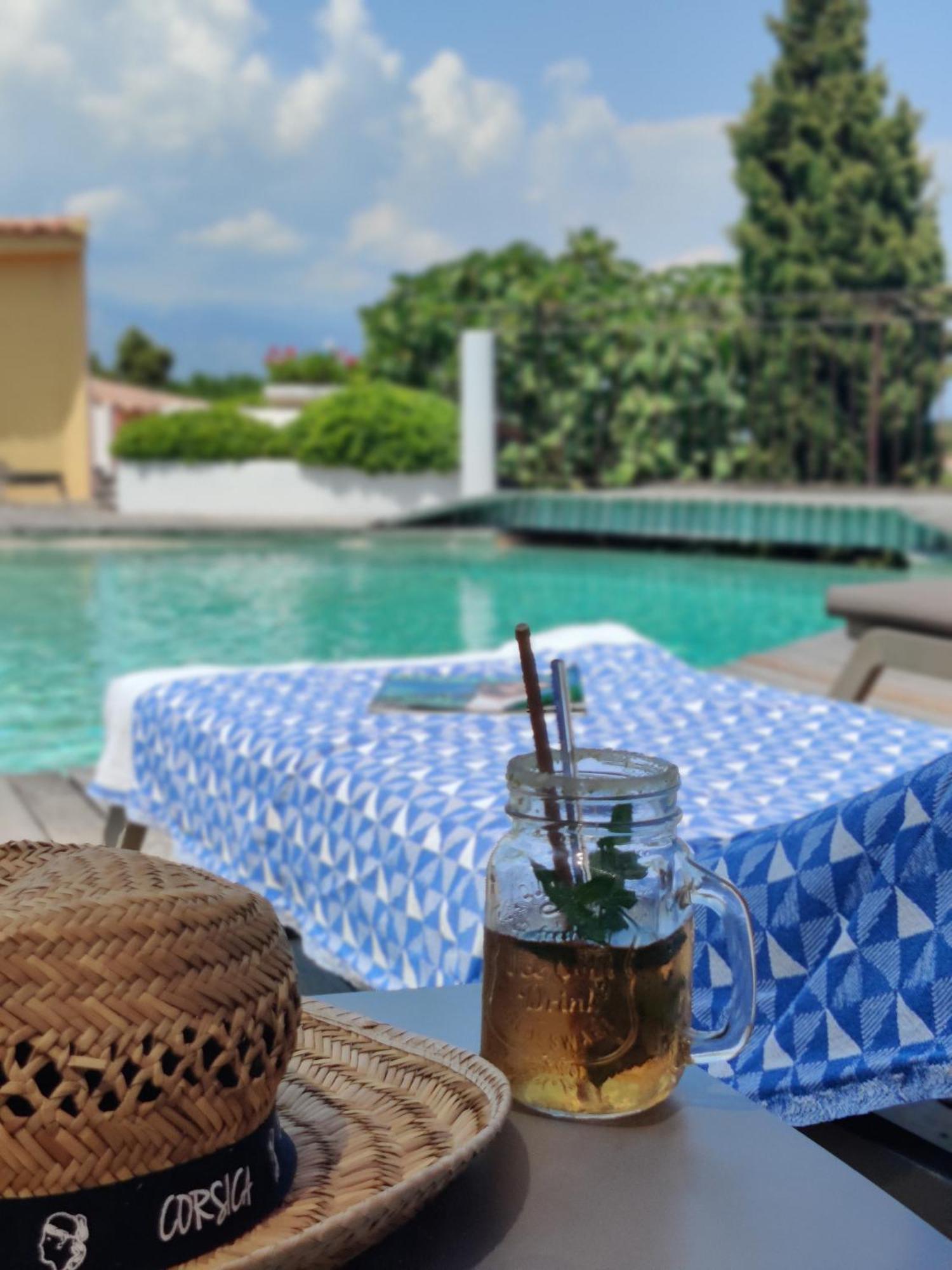 Le Roc E Fiori Hotel - Teritoria Порто-Векио Екстериор снимка